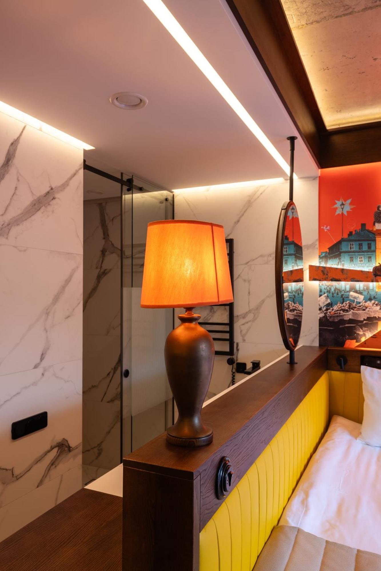 !Fest Hotel Rynok Square 利沃夫 外观 照片