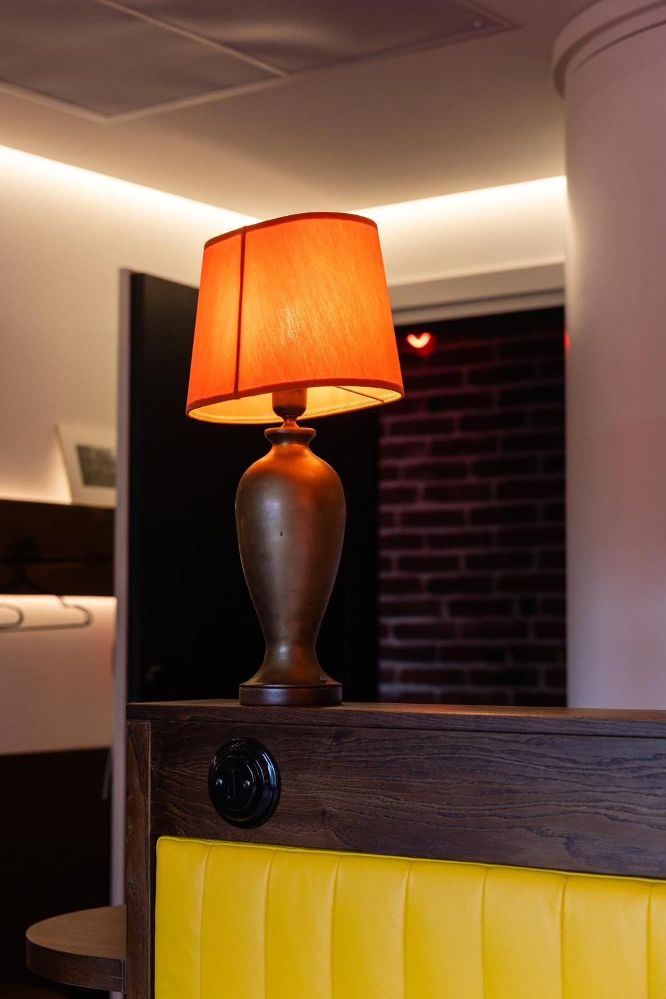 !Fest Hotel Rynok Square 利沃夫 外观 照片