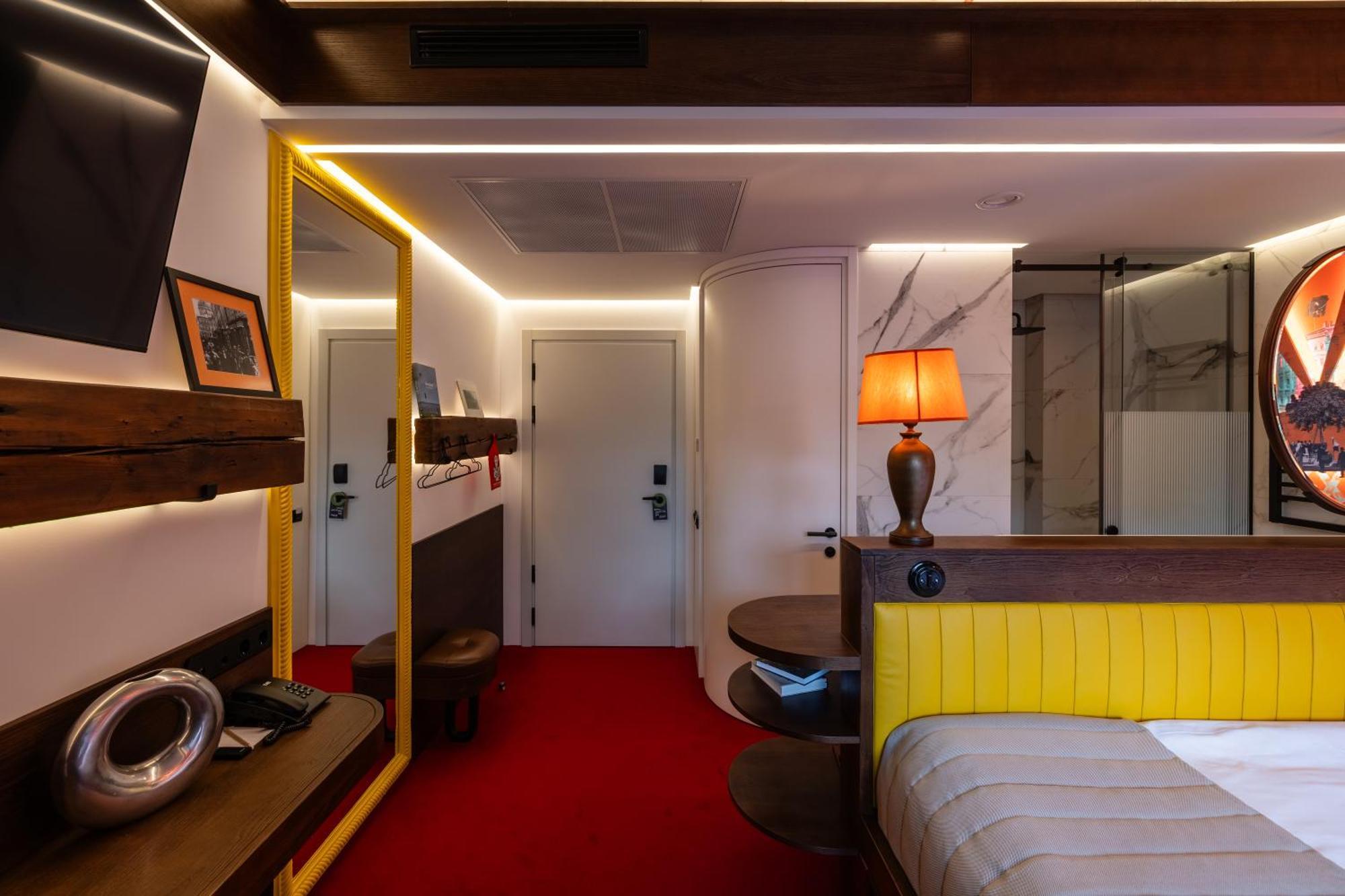 !Fest Hotel Rynok Square 利沃夫 外观 照片